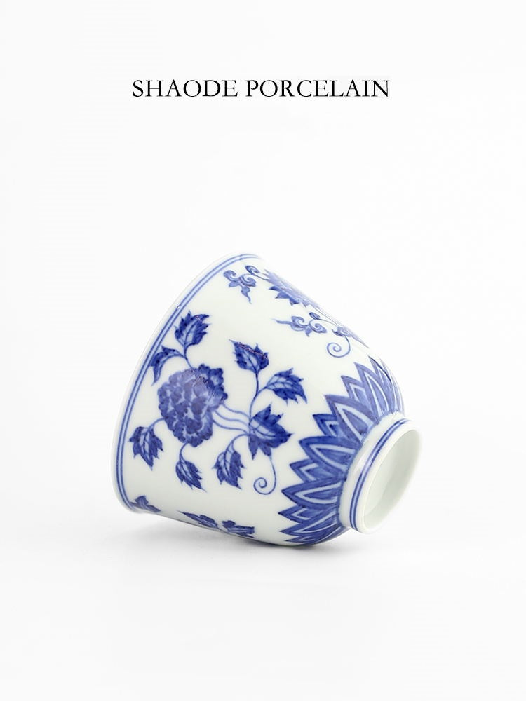 Shouzang kiln blue and white four seasons flower pattern master cup single cup Jingdezhen Chinese tea cup pure hand-painted sample tea cup